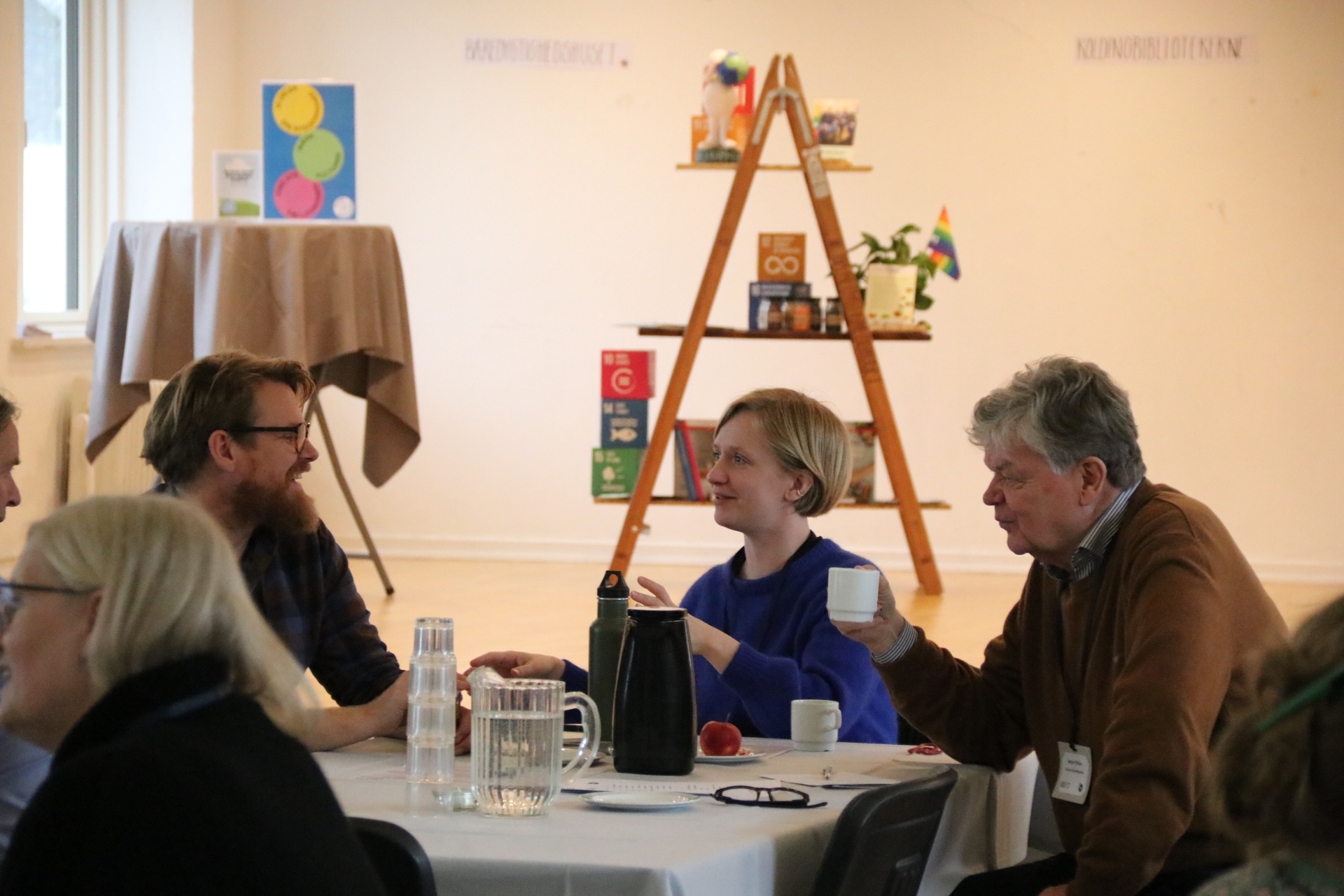 Se videoen: Bæredygtigt Laboratorium leger sandt eller falsk